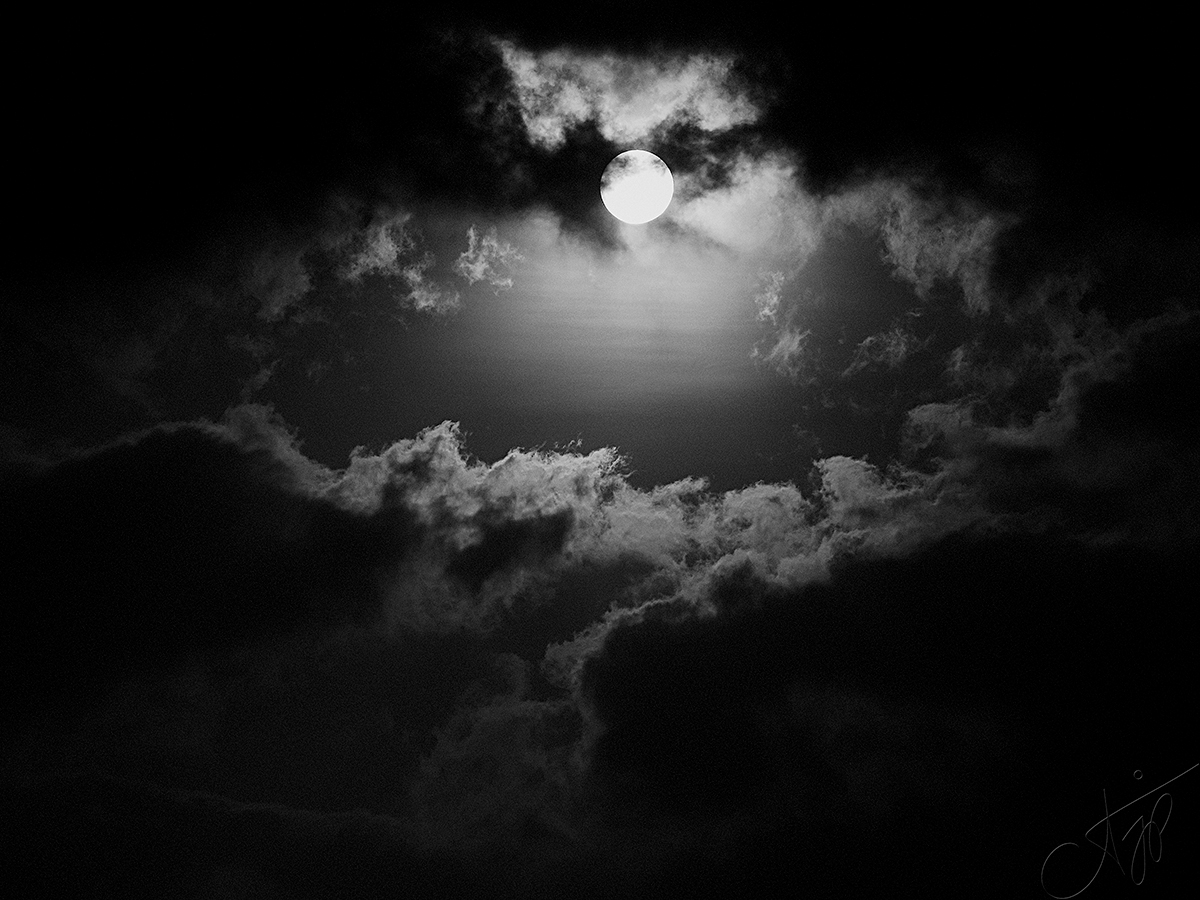 fine art-black-white-cloudscape-photography-aditya-j-pradeep-fame-hues-ajp-10006