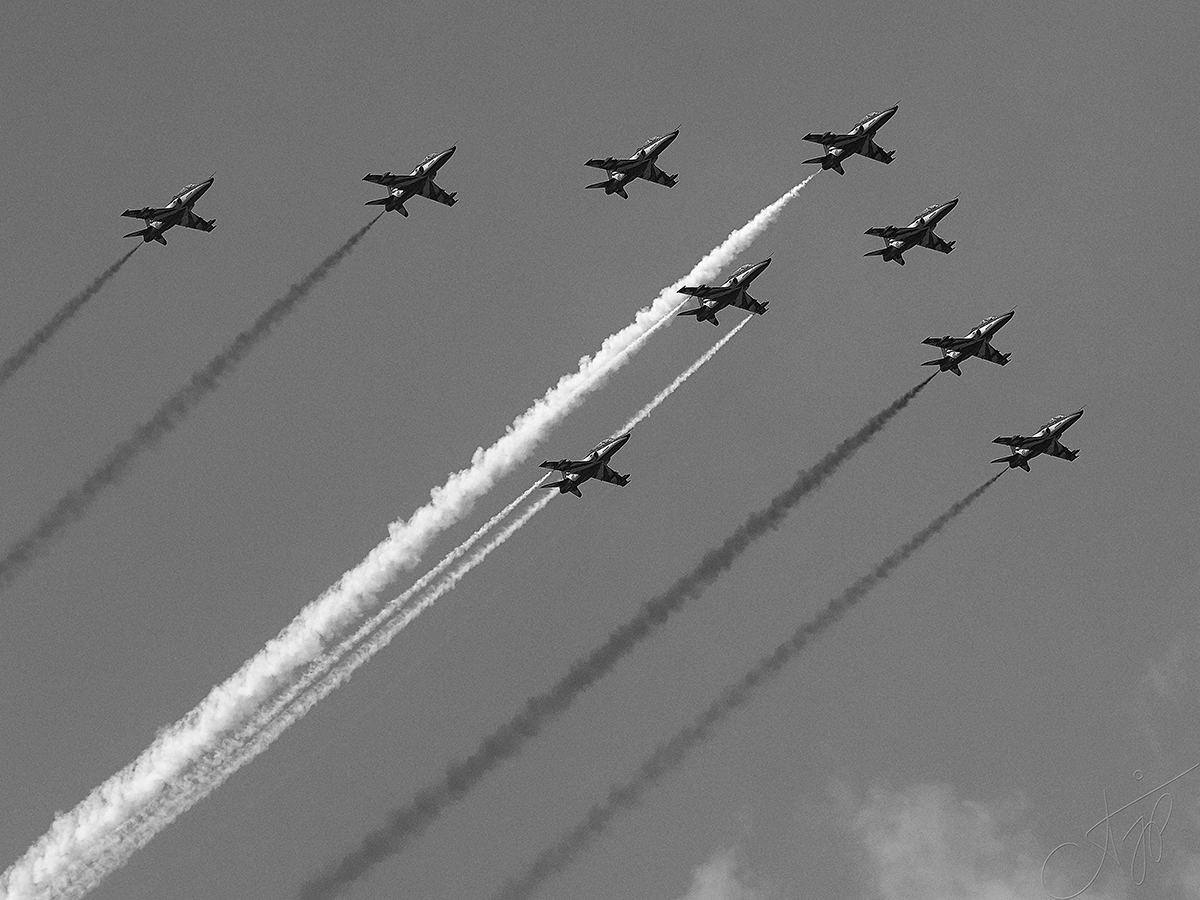 fine art-black-white-photography-iaf-air-show-aditya-j-pradeep-fame-hues-ajp-00006