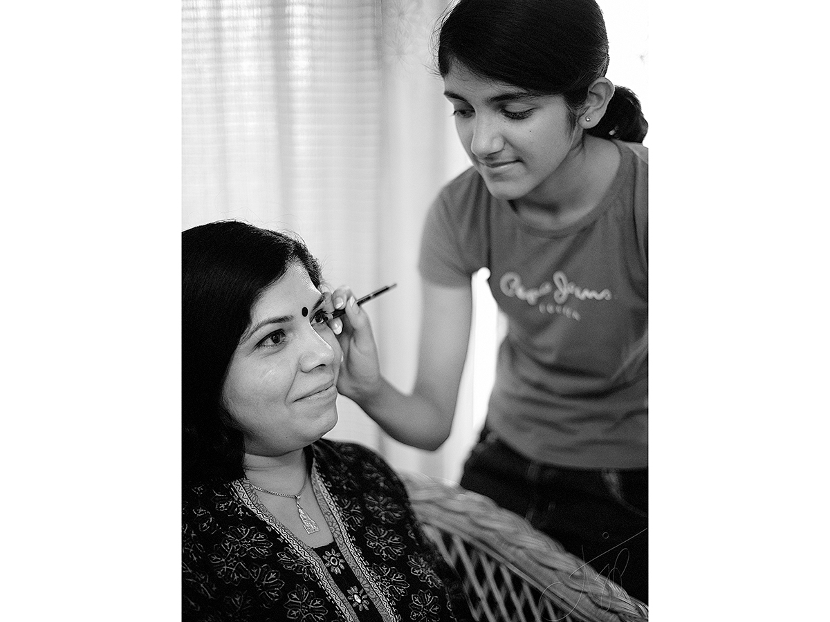 fine art-black-white-photography-mothers-day-aditya-j-pradeep-fame-hues-ajp-00007